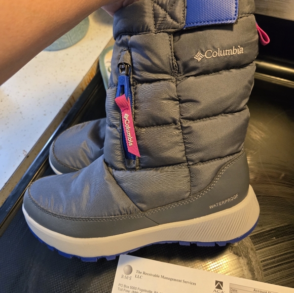 Womans Columbia waterproof snow boots - Picture 7 of 10